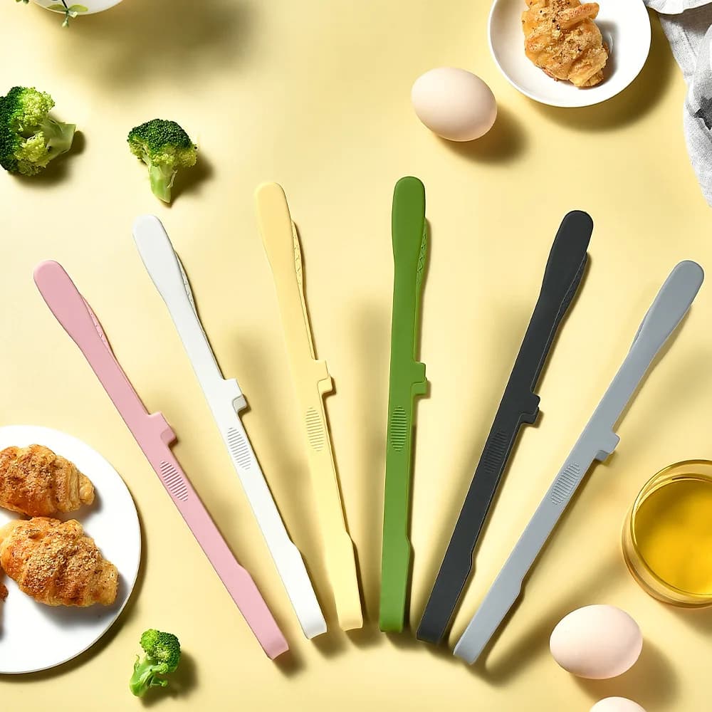 Non-Slip Silicone Tongs: A Kitchen Essential